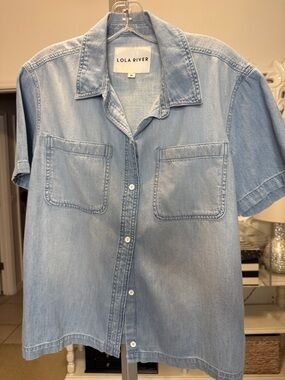 LOLA RIVER Light Blue Shirt M